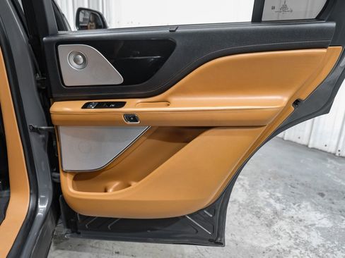 Used 2020 Lincoln Aviator Black Label Grand Touring w/ Class IV Trailer Tow Package image 49