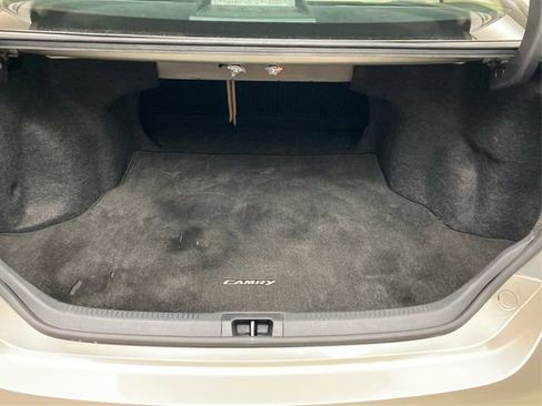 Used 2015 Toyota Camry XSE image 14