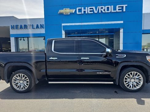 Used 2019 GMC Sierra 1500 Denali w/ Denali Ultimate Package AWD/4WD image 2