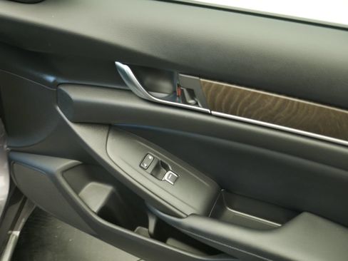 Used 2018 Honda Accord EX-L image 24