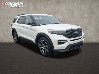 Certified 2024 Ford Explorer ST-Line w/ Class IV Trailer Tow Package