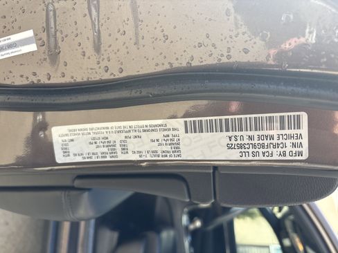 Used 2020 Jeep Grand Cherokee Limited w/ Luxury Group II image 34