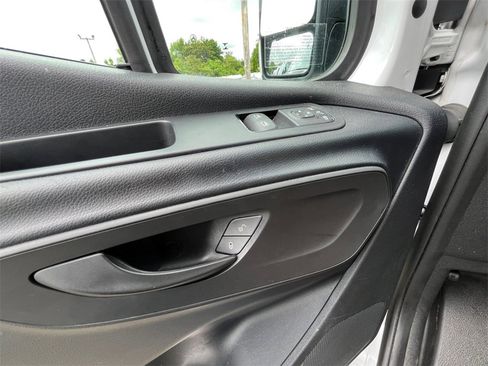 Used 2022 Mercedes-Benz Sprinter 2500 image 26
