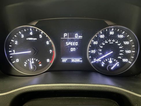 Used 2018 Hyundai Elantra SE w/ SE Connectivity Package 04 image 17