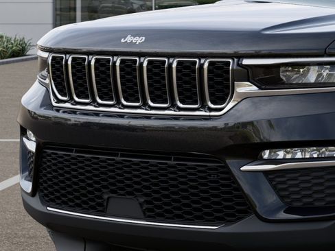 New 2025 Jeep Grand Cherokee Limited w/ MOPAR Finishing Package AWD/4WD image 22