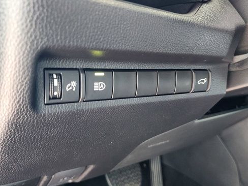 Used 2025 Toyota RAV4 XLE w/ Convenience Package FWD image 17
