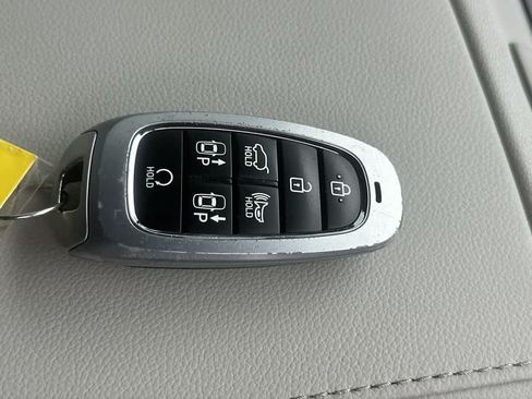 Used 2023 Hyundai Tucson Limited FWD image 28