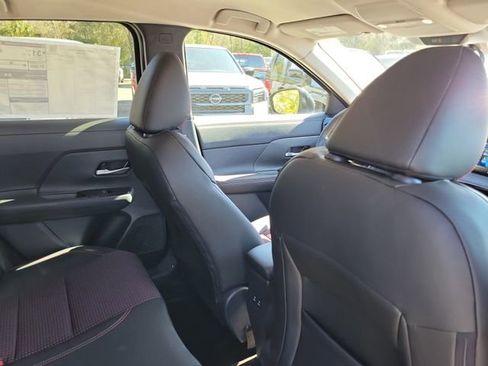 New 2026 Nissan Kicks SR image 27