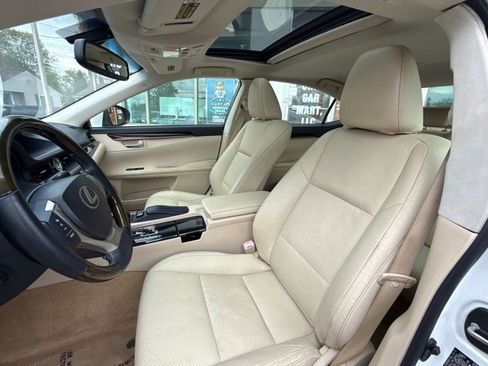 Used 2013 Lexus ES 350 w/ Luxury Pkg FWD image 12