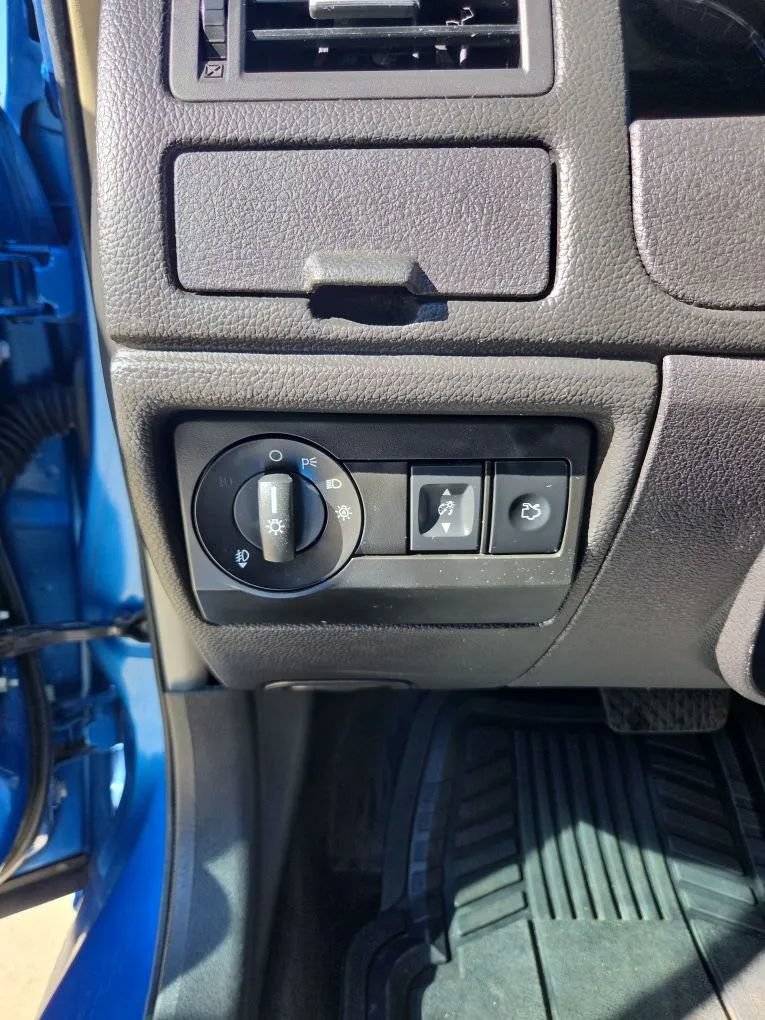 Used 2012 Ford Fusion SE FWD image 27