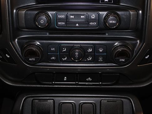 Used 2018 Chevrolet Silverado 1500 LT w/ All Star Edition AWD/4WD image 29
