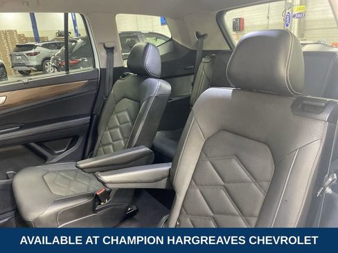 Used 2024 Volkswagen Atlas SE AWD/4WD image 33