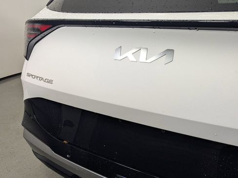 New 2026 Kia Sportage SX FWD image 8
