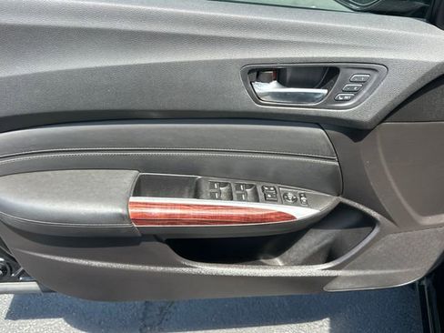 Used 2015 Acura TLX FWD image 11