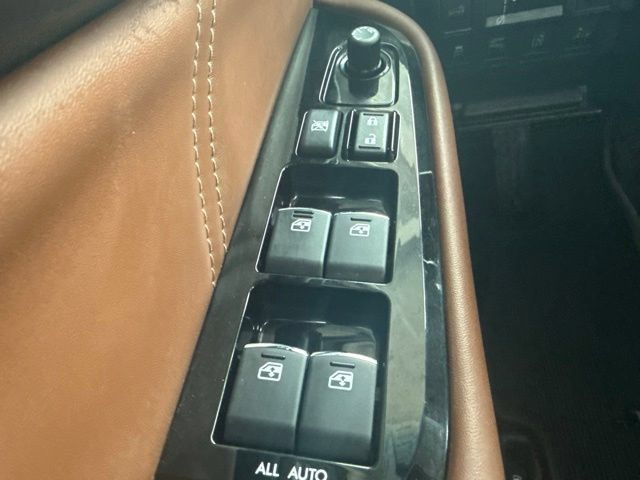 Used 2018 Subaru Outback 3.6R Touring AWD/4WD image 13