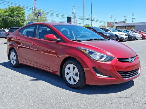 Used 2016 Hyundai Elantra SE FWD image 3