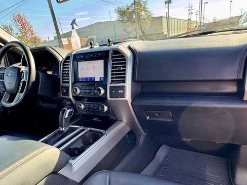 Used 2020 Ford F150 Platinum w/ Equipment Group 701A Luxury image 17