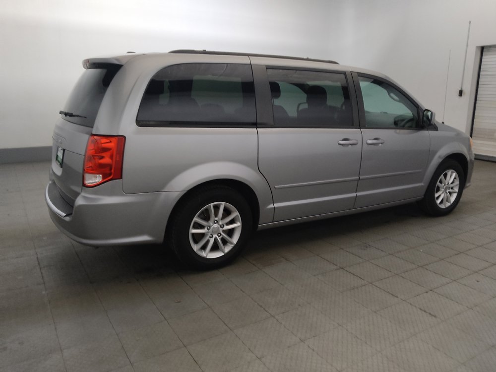 Used 2016 Dodge Grand Caravan SXT w/ UConnect Hands-Free Group FWD image 10