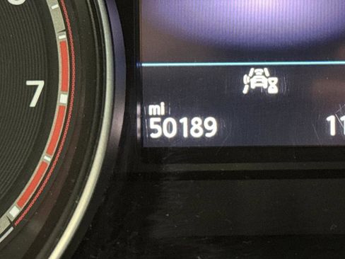 Used 2021 Volkswagen Atlas Cross Sport SE image 6