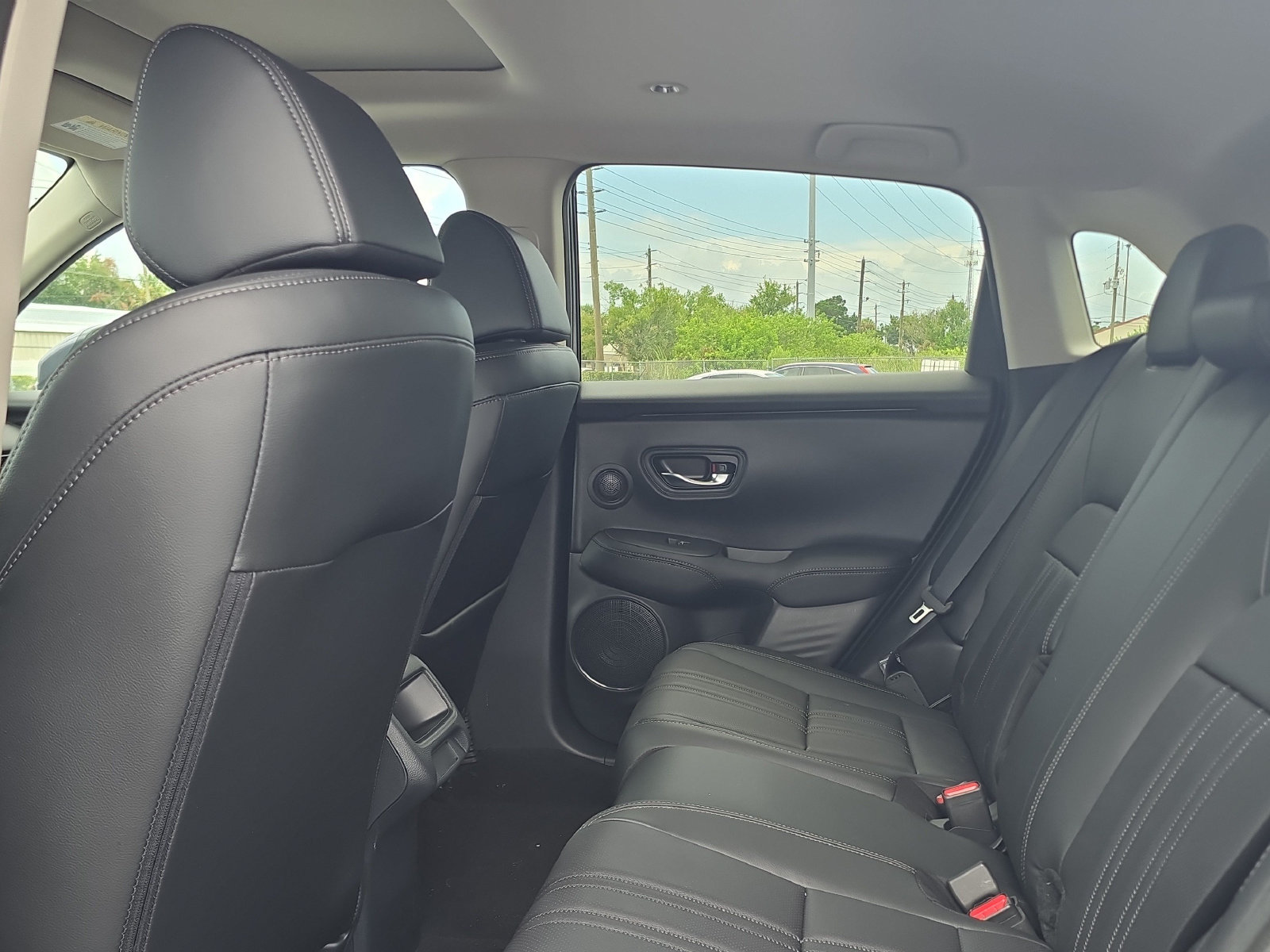 New 2027 Honda HR-V EX-L image 13