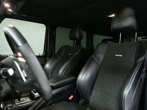 Used 2017 Mercedes-Benz G 550 Squared image 5