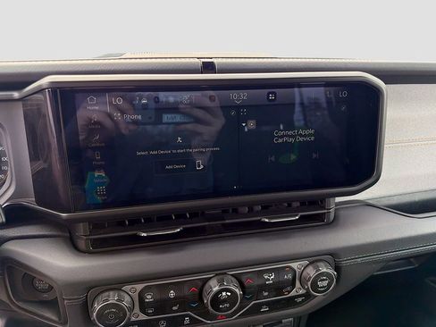 Used 2024 Jeep Wrangler Sahara image 29