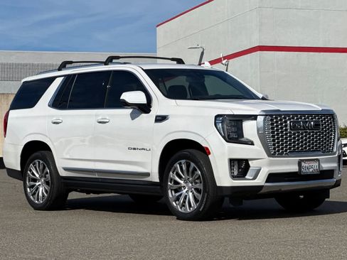 Used 2022 GMC Yukon Denali AWD/4WD image 5