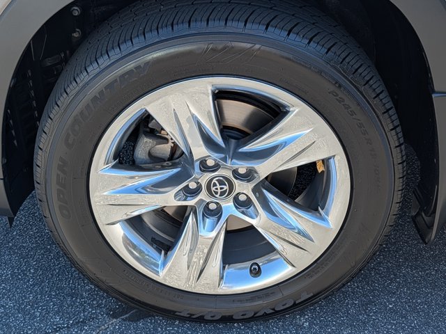 Used 2018 Toyota Highlander Limited AWD/4WD image 11