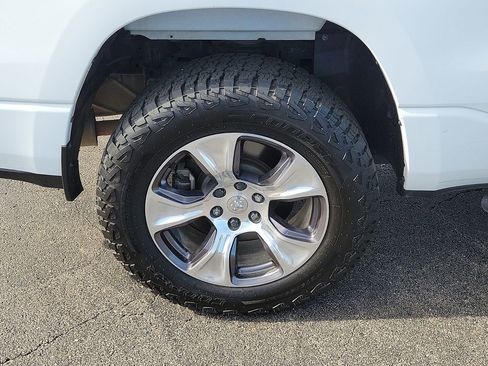Used 2019 RAM 1500 Big Horn AWD/4WD image 7