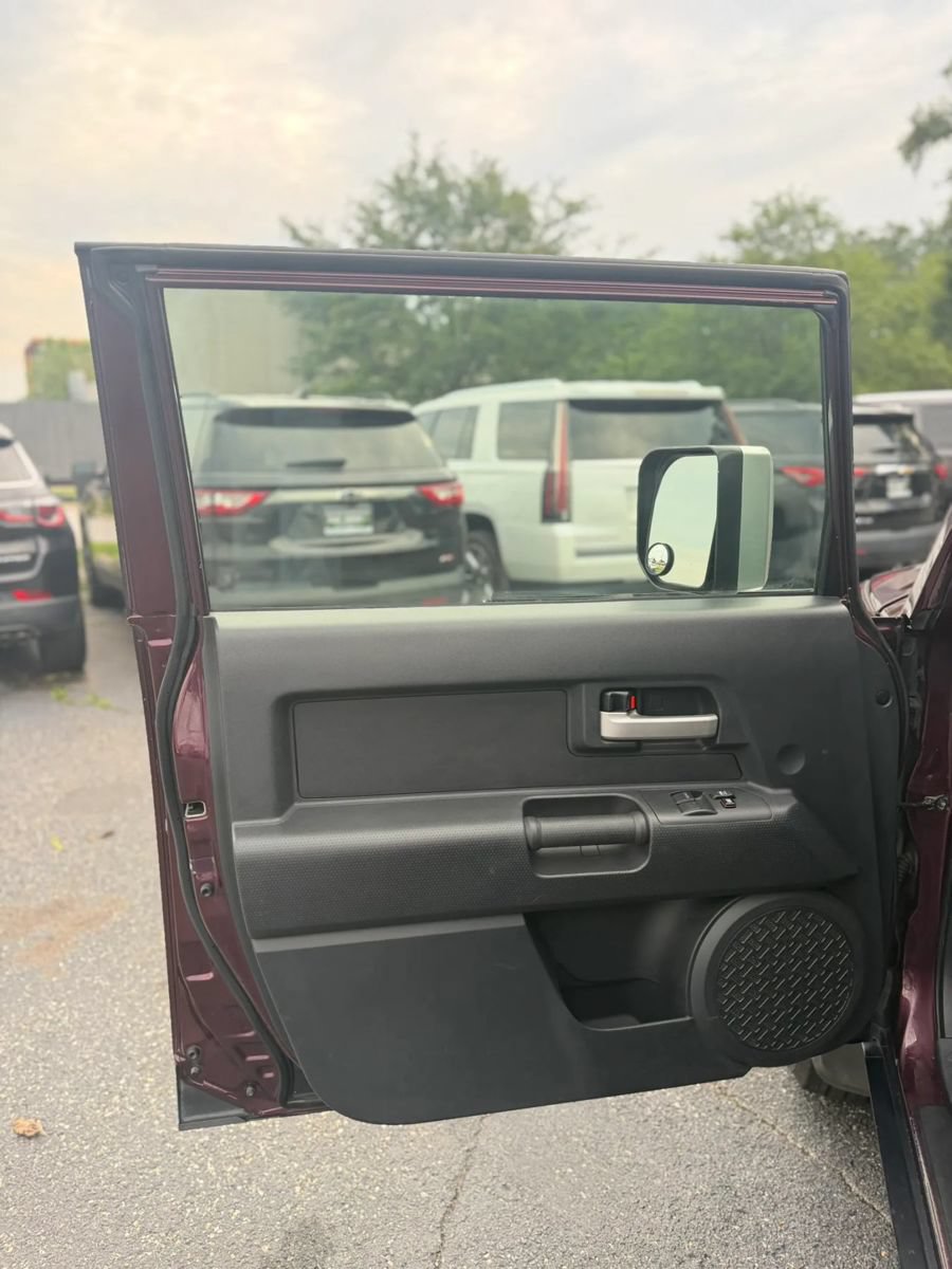 Used 2007 Toyota FJ Cruiser 4WD w/ Convenience Pkg image 8