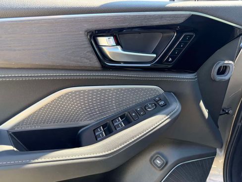Used 2024 Acura MDX SH-AWD w/ Advance Package image 18