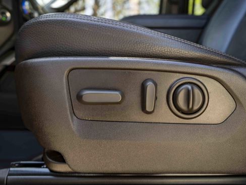 Used 2022 GMC Sierra 3500 Denali w/ Denali Ultimate Package image 42