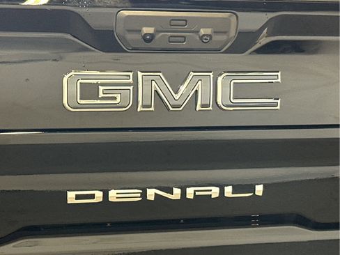 New 2025 GMC Sierra 2500 Denali Ultimate image 17
