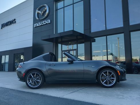 Used 2023 MAZDA MX-5 Miata Grand Touring image 2