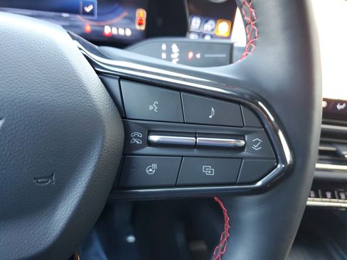 Used 2025 Chevrolet Equinox EV RS image 22