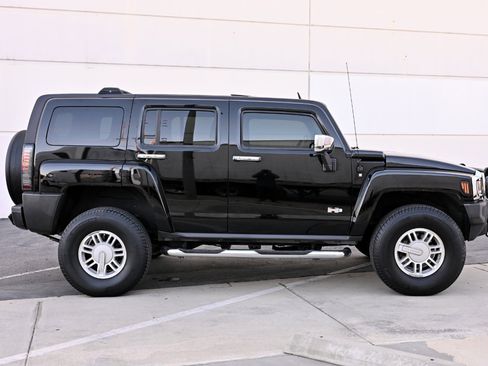 Used 2006 HUMMER H3 image 8