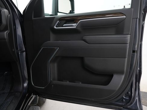 Used 2022 GMC Sierra 1500 Elevation AWD/4WD image 9