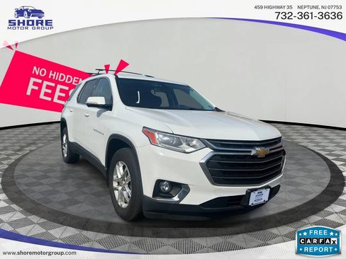 Used 2018 Chevrolet Traverse LT image 3