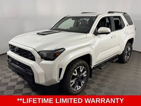 Used 2025 Toyota 4Runner TRD Sport image 3