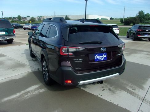 Used 2024 Subaru Outback Limited AWD/4WD image 7
