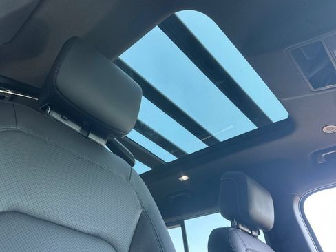 New 2026 Land Rover Defender 110 Trophy Edition AWD/4WD image 21
