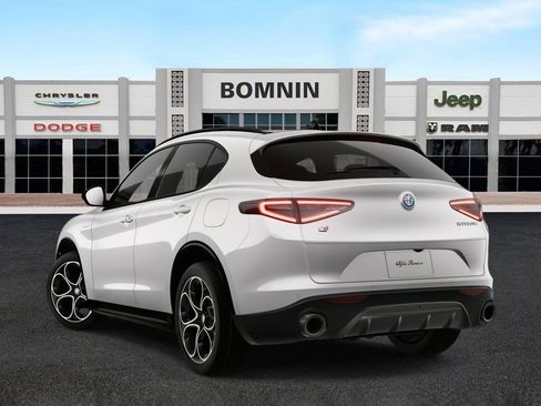 New 2026 Alfa Romeo Stelvio Sprint w/ Convenience Package image 4
