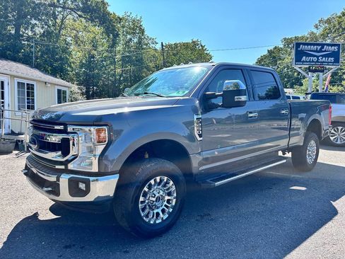 Used 2022 Ford F250 XLT w/ XLT Premium Package image 6