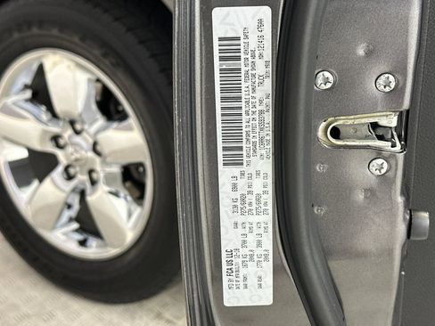 Used 2019 RAM 1500 Big Horn RWD image 22