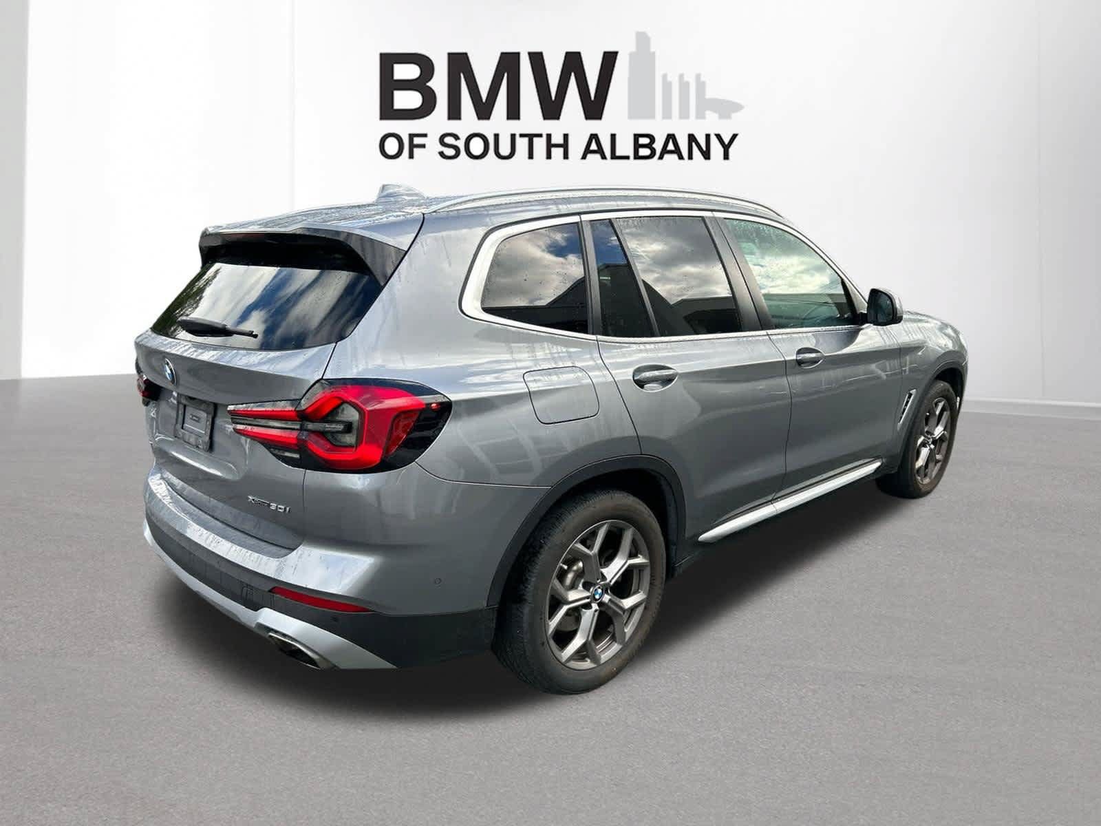 Used 2024 BMW X3 xDrive30i w/ Premium Package AWD/4WD image 5