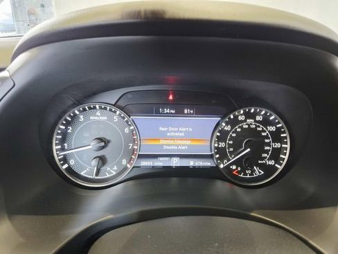 Used 2024 Nissan Armada SL w/ Captain's Chairs Package image 21