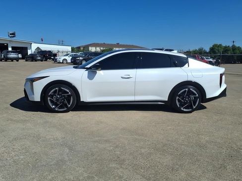 Used 2025 Kia K4 GT-Line w/ GT-Line Premium Package FWD image 4