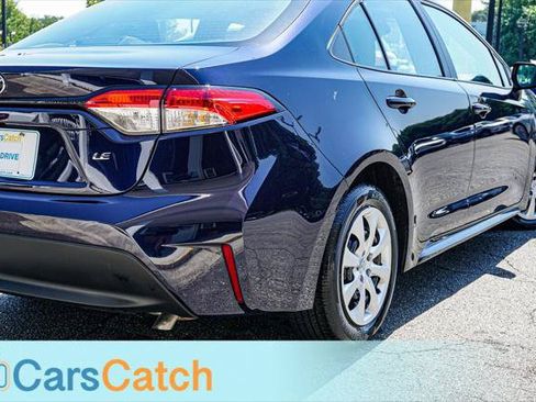 Used 2025 Toyota Corolla LE FWD image 5