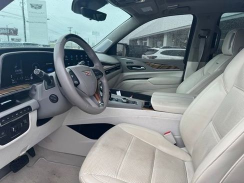 Certified 2022 Cadillac Escalade Sport Platinum AWD/4WD image 10