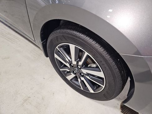 Used 2025 Nissan Versa SV w/ Trunk Package image 10